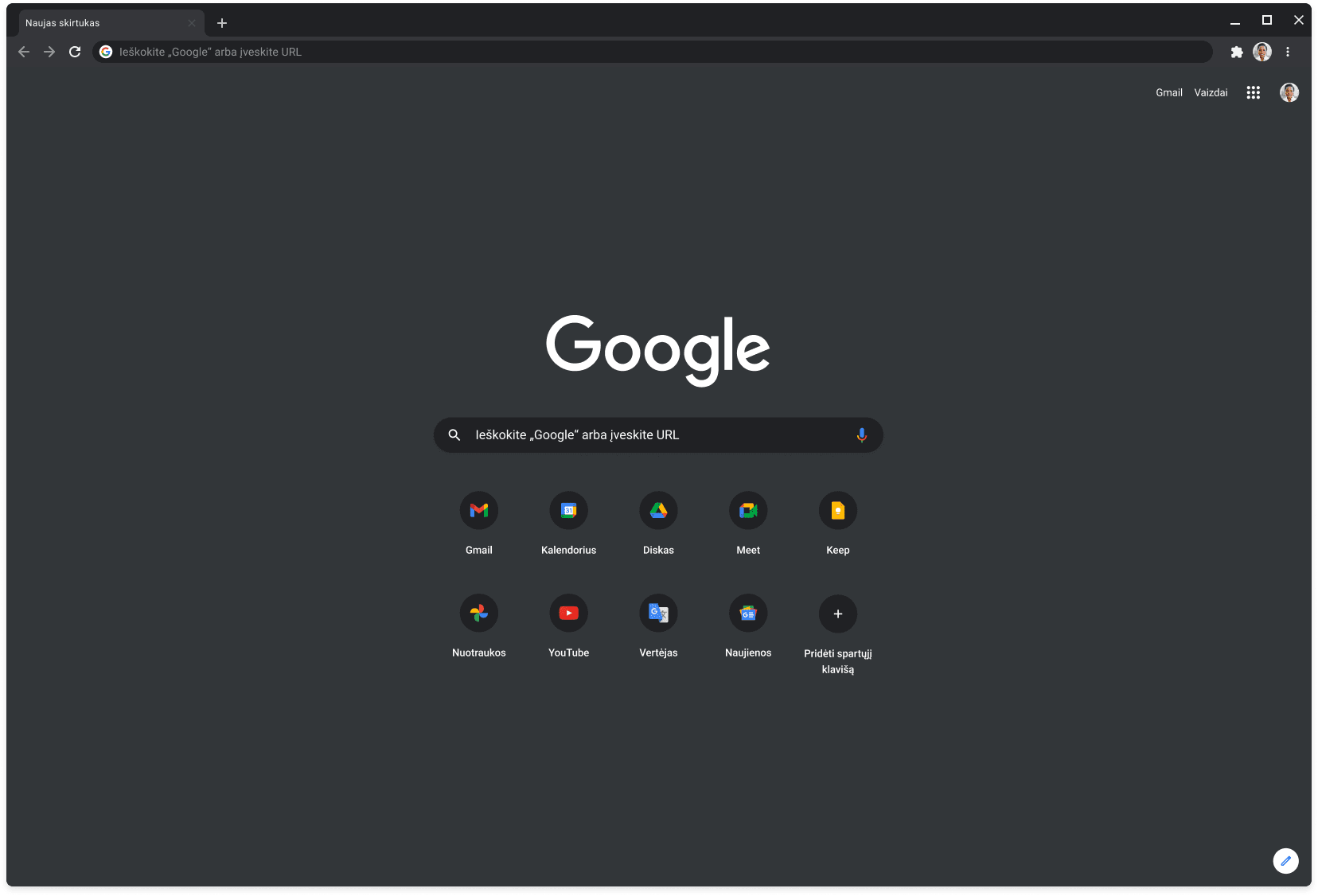 Naršyklės „Chrome“ langas tamsiu režimu, teikiama Google.com.